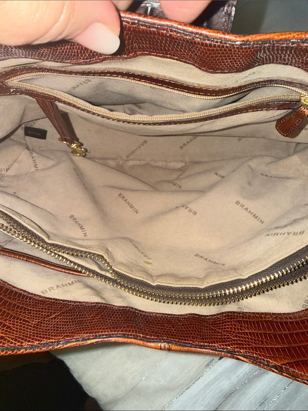 Brahmin Brown and Black Croc-Effect Leather Shoulder Bag Brass Turn lock EUC - Picture 8 of 10